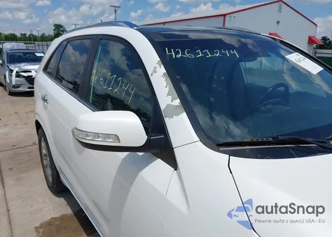 2014 Kia Sorento Limited V6 z USA, uszkodzony, nr VIN 5XYKWDA7XEG443445